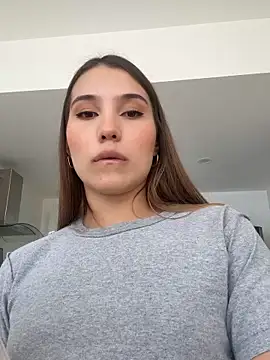 SophieRaily  online show from October 2, 2025, 6:55 pm