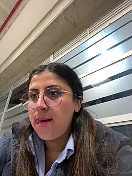 girl anni online show from March 4, 2025, 11:54 pm