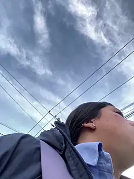 girl anni online show from March 17, 2025, 10:51 pm