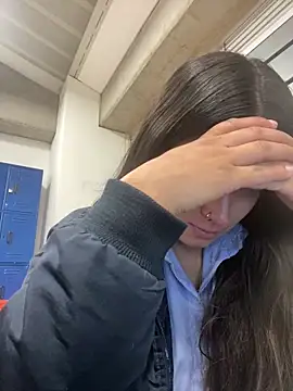 girl anni online show from March 21, 2025, 1:13 am