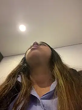 girl anni online show from March 21, 2025, 4:49 am