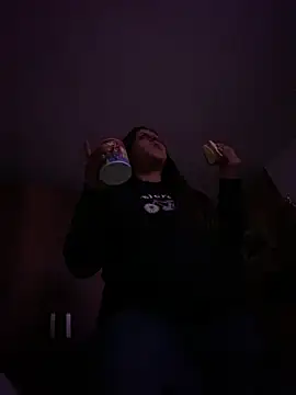 girl anni online show from March 7, 2025, 3:19 am