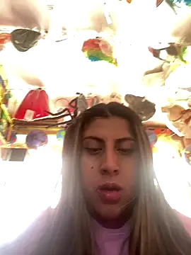 girl anni online show from October 20, 2025, 5:02 pm