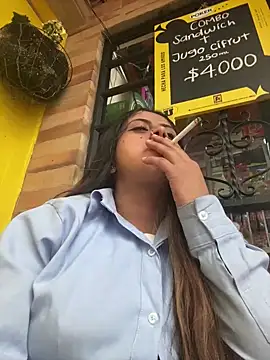 girl anni online show from March 19, 2025, 10:31 pm