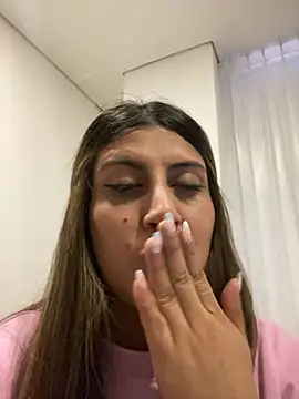 girl anni online show from October 19, 2025, 8:00 pm