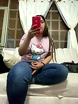 girl anni online show from October 17, 2025, 4:05 am