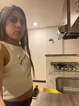 girl anni online show from October 2, 2025, 12:58 am