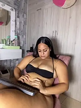 Violetrousse online show from June 11, 2026, 12:54 am