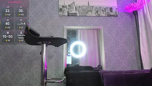 Snapshot of _kitty_wuichis chatting on October 14, 2025, 5:30 am  kitty wuichis online show from October 14, 2025, 5:30 am