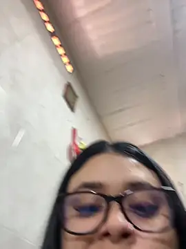 alissonfernandez  online show from October 1, 2025, 3:38 pm