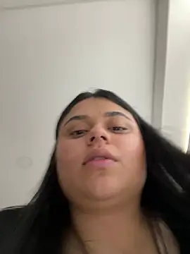 alissonfernandez  online show from March 1, 2025, 4:00 pm
