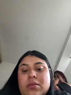 alissonfernandez  online show from February 15, 2025, 1:49 pm