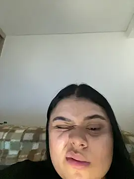 alissonfernandez  online show from February 20, 2025, 9:53 pm