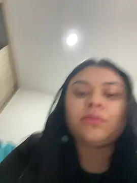 alissonfernandez  online show from March 10, 2025, 12:17 pm