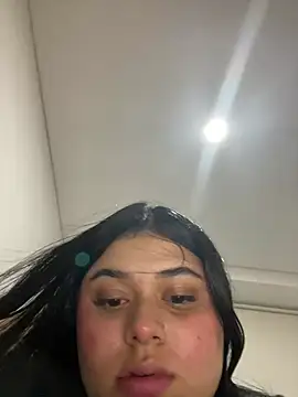 alissonfernandez  online show from February 6, 2025, 11:48 pm