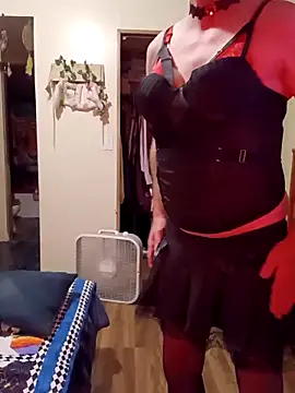 Snapshot of Freshbunz chatting on October 20, 2025, 8:04 am Freshbunz online show from October 20, 2025, 8:04 am