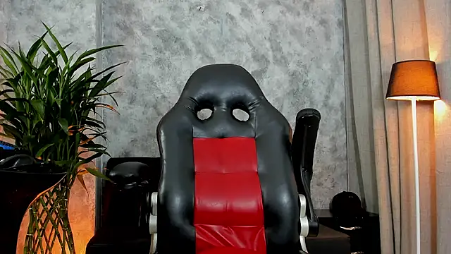 Snapshot of boyc022_ chatting on October 7, 2025, 11:22 am boyc022  online show from October 7, 2025, 11:22 am