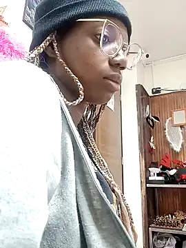 Ashanti and  alejo online show from December 5, 2024, 12:06 pm