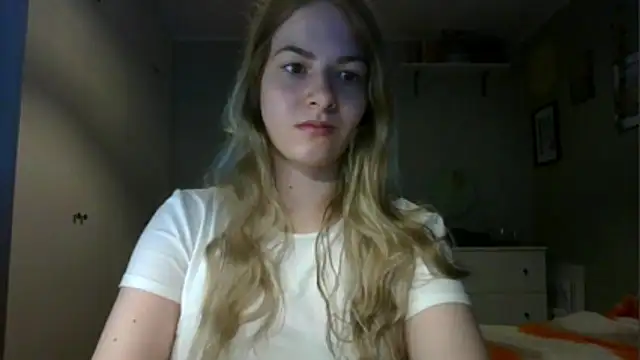 Snapshot of ROSIEx_sweet chatting on October 31, 2025, 8:11 am ROSIEx sweet online show from October 31, 2025, 8:11 am