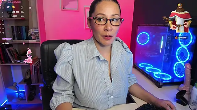 Sue Wolls online show from February 3, 2025, 6:49 pm