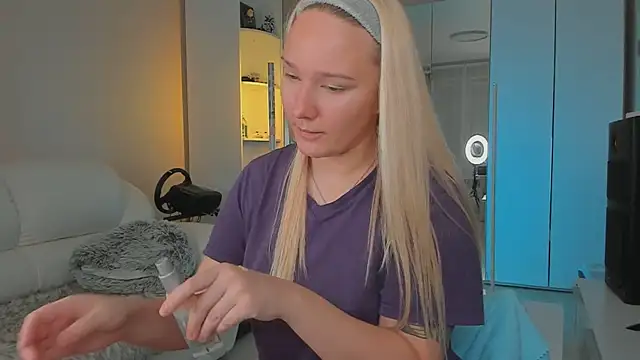 Snapshot of 1AlexaGoddess3 chatting on January 20, 2025, 2:53 am 1AlexaGoddess3 online show from January 20, 2025, 2:53 am