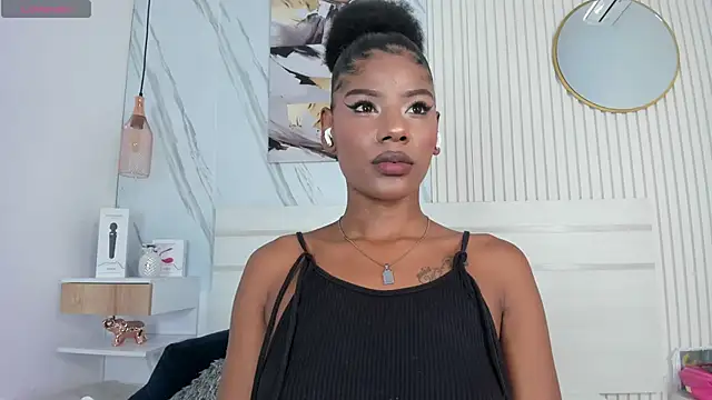 Sara Lewwis online show from October 2, 2025, 11:24 am