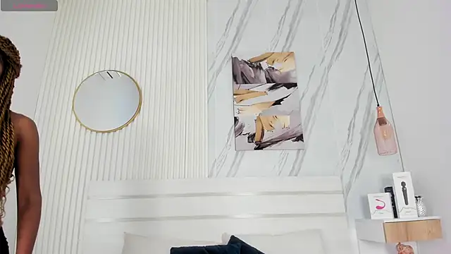 Sara Lewwis online show from October 29, 2025, 11:09 am