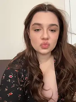 Snapshot of Dreamy_Kitty chatting on February 2, 2025, 1:08 pm Dreamy Kitty online show from February 2, 2025, 1:08 pm