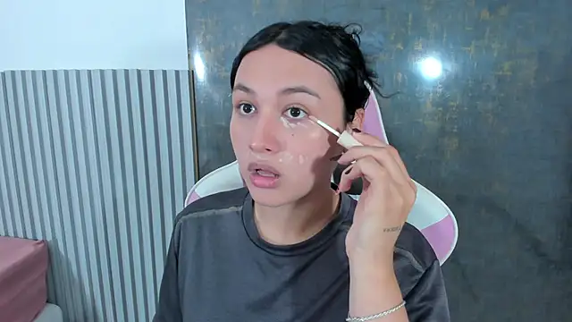 lana boomer online show from December 2, 2025, 8:32 pm