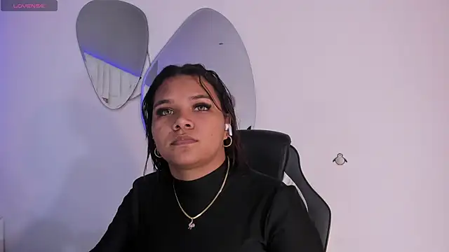 Snapshot of Carolina_Evanss chatting on October 31, 2025, 11:29 am Carolina Evanss online show from October 31, 2025, 11:29 am