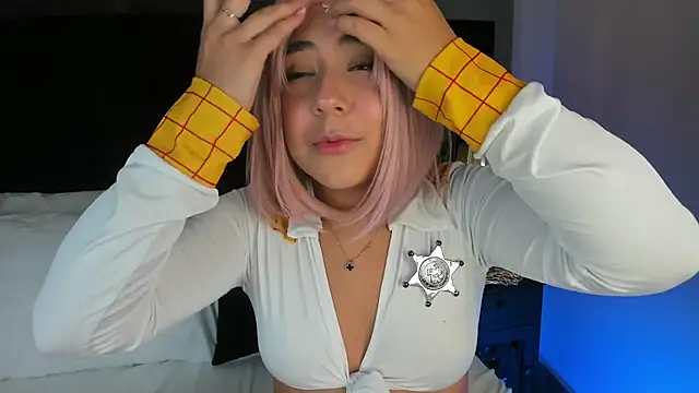 Snapshot of MelodyRey_ chatting on September 22, 2025, 10:27 pm MelodyRey  online show from September 22, 2025, 10:27 pm