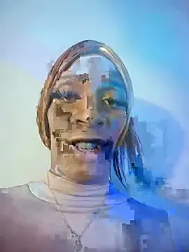 lucianadolll online show from May 26, 2026, 12:58 pm