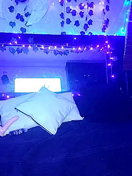 -Lola Bunny online show from February 25, 2025, 2:25 am