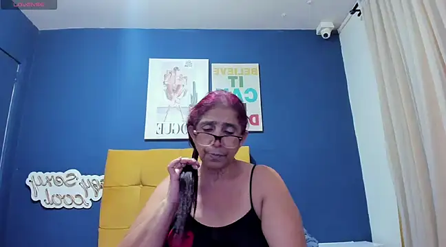 Snapshot of renata_milf_ chatting on January 28, 2025, 6:17 pm renata milf online show from January 28, 2025, 6:17 pm