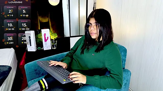 cutehanna1 online show from September 29, 2025, 11:54 pm