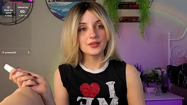 Katty Lights online show from November 14, 2025, 11:47 am