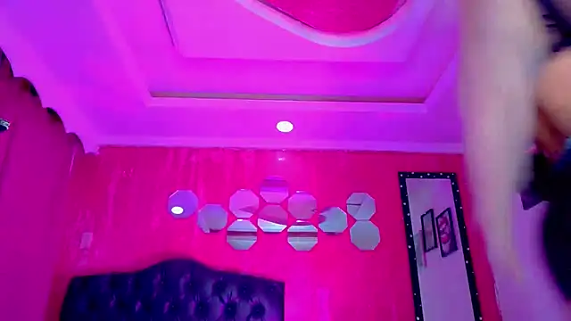 TiffanyMackensyy online show from February 13, 2026, 1:38 am