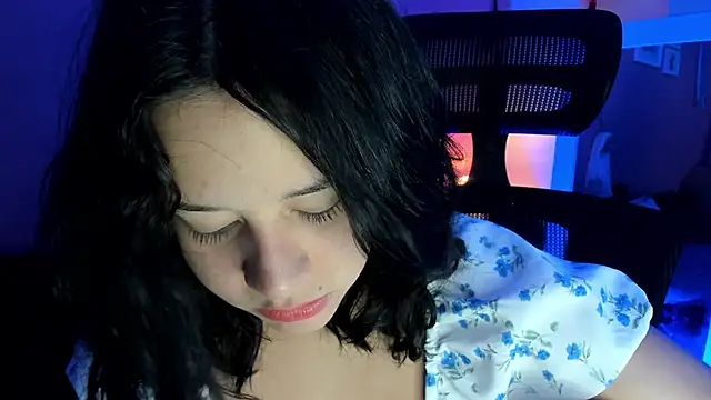 agnes 213 online show from September 29, 2025, 2:01 pm