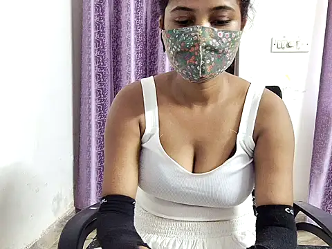 Snapshot of samosa73 chatting on October 5, 2025, 9:33 am samosa73 online show from October 5, 2025, 9:33 am