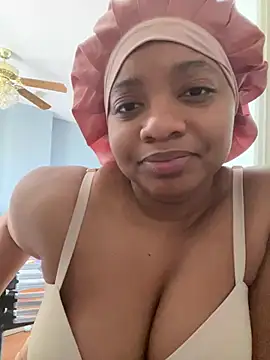 Snapshot of Makemymoney27 chatting on January 11, 2025, 4:57 pm Makemymoney27 online show from January 11, 2025, 4:57 pm