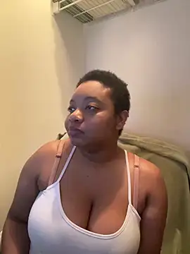 Snapshot of Makemymoney27 chatting on December 25, 2024, 2:46 am Makemymoney27 online show from December 25, 2024, 2:46 am