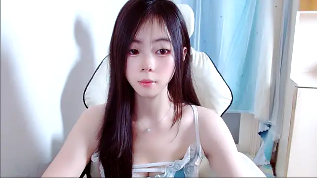 xiyao1314 online show from November 16, 2025, 6:18 am