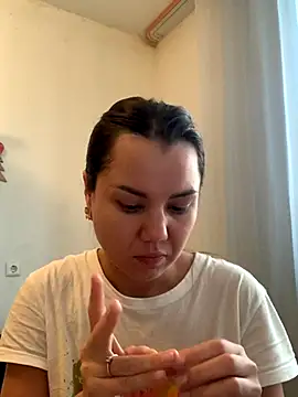 MiraMiss online show from October 29, 2025, 9:30 am