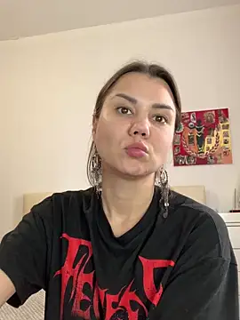 MiraMiss online show from October 11, 2025, 9:21 am