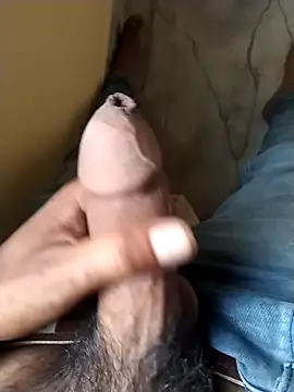 Snapshot of PracticalGum40 chatting on October 6, 2025, 2:13 am PracticalGum40 online show from October 6, 2025, 2:13 am