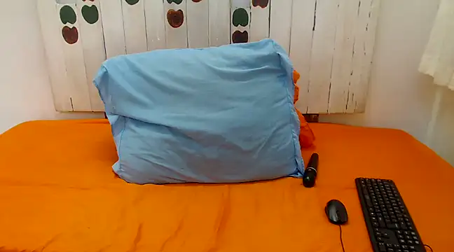 Snapshot of SexyEbony37X chatting on March 22, 2025, 2:14 pm SexyEbony37X online show from March 22, 2025, 2:14 pm