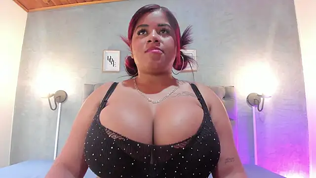 Snapshot of MeridaLane chatting on September 18, 2025, 2:09 pm MeridaLane online show from September 18, 2025, 2:09 pm