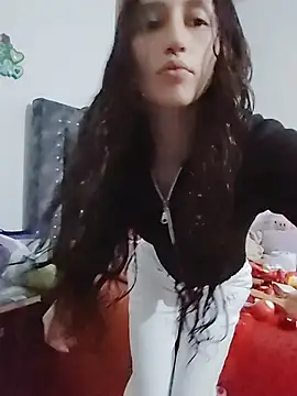 Queenjenn   online show from June 30, 2026, 11:49 pm