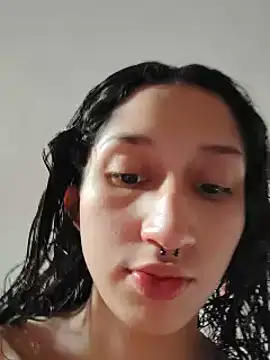 Queenjenn   online show from June 24, 2026, 8:39 pm