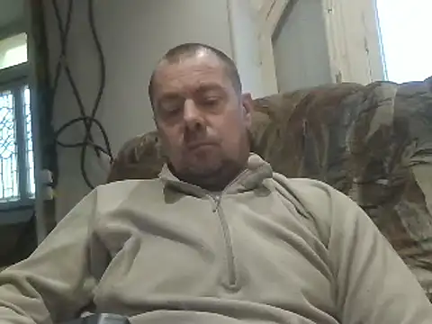 hugoboys76 online show from March 12, 2025, 5:07 pm